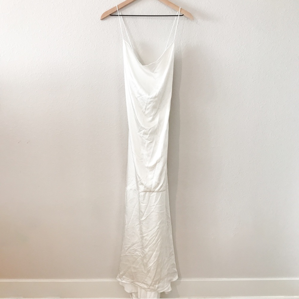 Elliatt Revolve Aisle Dress In White